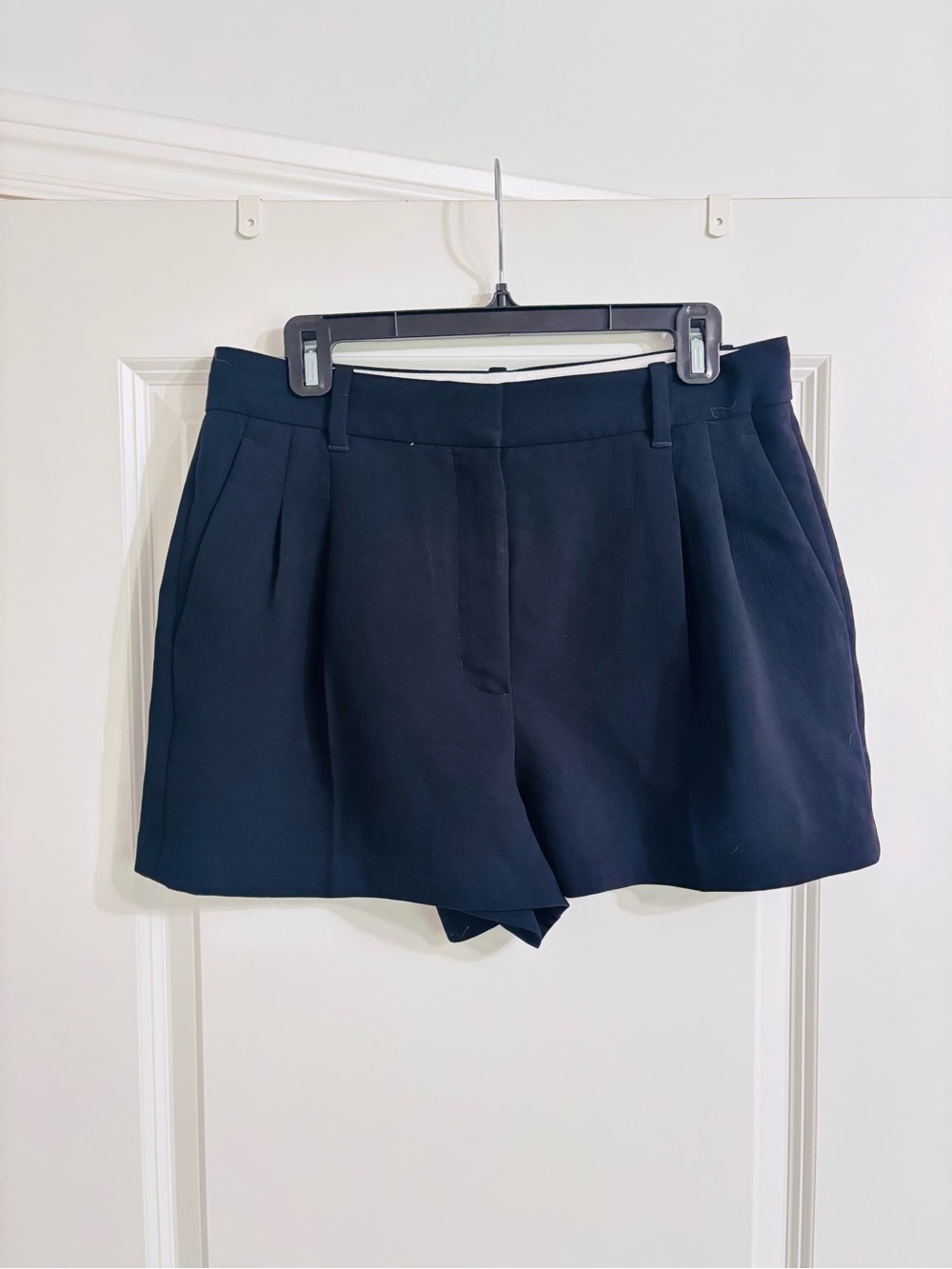 Aritzia Women's black Tailored Pleat Front Shorts